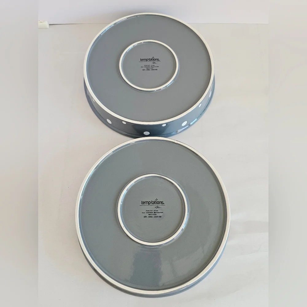 NWOT Temptations 9 in. Round Gray Polka Dot Set of 2 Dishes